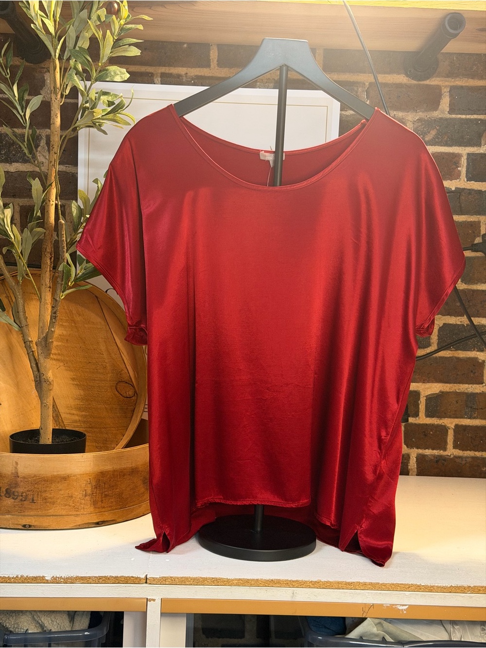 Pj Harlow Dreamwear Roxxy Red Satin Short Sleeve Tee in Rich Red-size medium